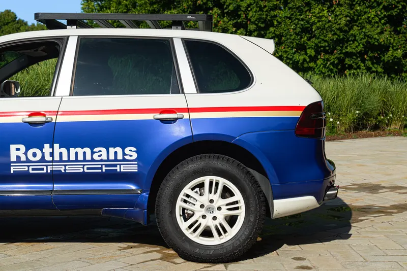 Porsche CAYENNE S LIVREA ROTHMANS 20