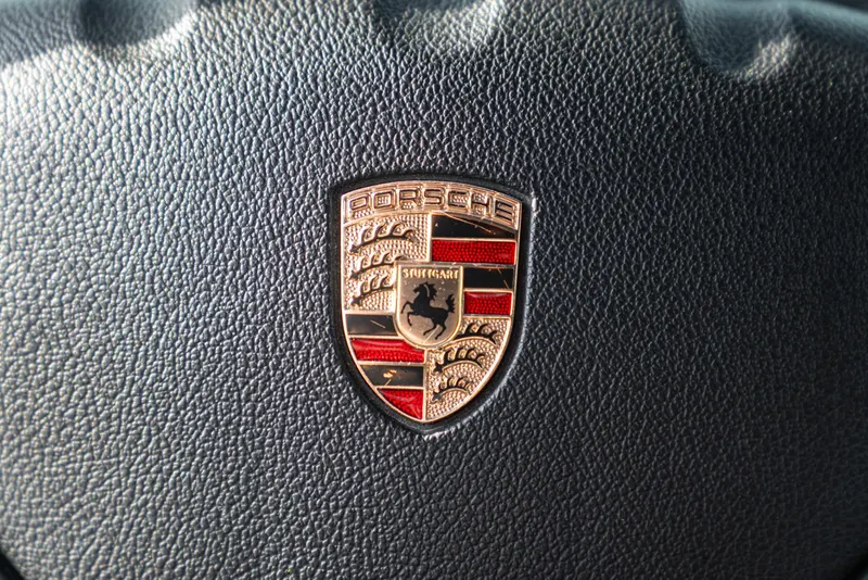 Porsche CAYENNE S LIVREA ROTHMANS 49