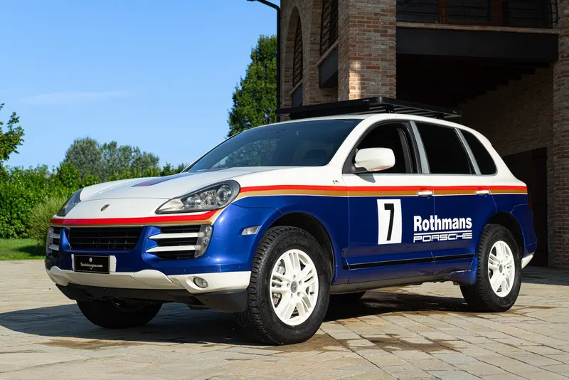Porsche CAYENNE S LIVREA ROTHMANS 68