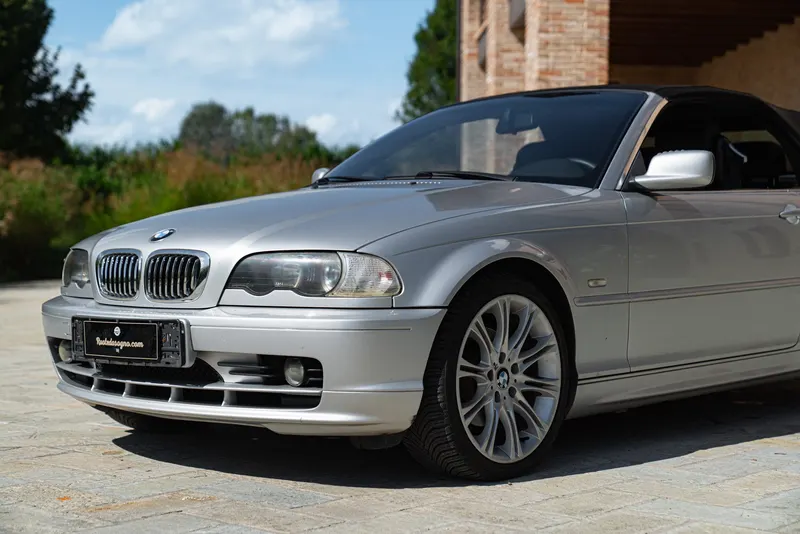 BMW 320 Ci 12