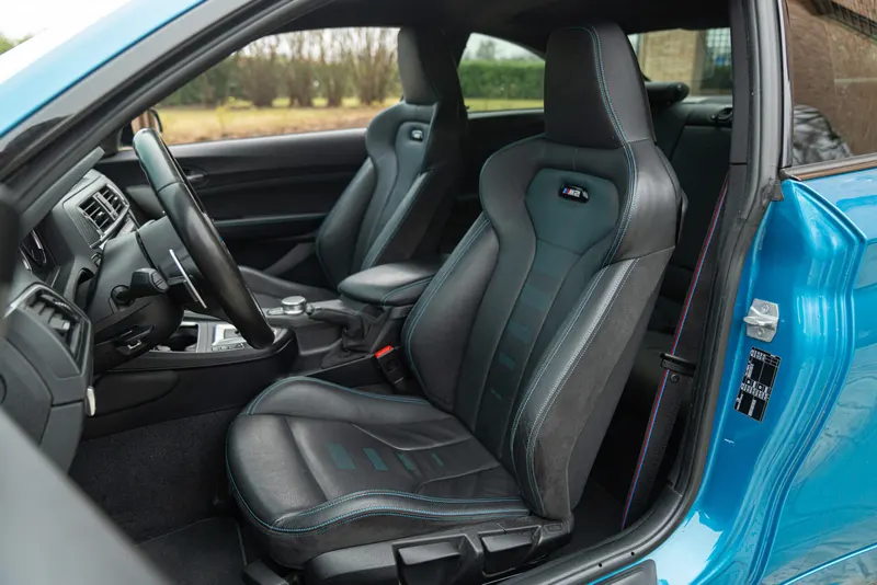 BMW M2 COMPETITION 31