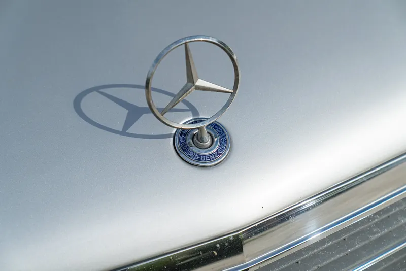 Mercedes-Benz E430 V8 20
