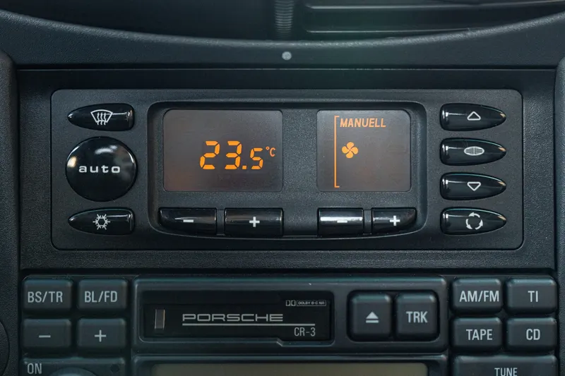 Porsche BOXSTER 986 TIPTRONIC 44