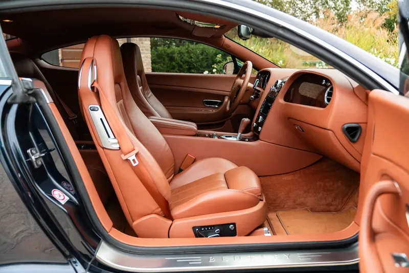 Bentley CONTINENTAL GT 25