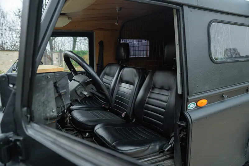 DEFENDER 29