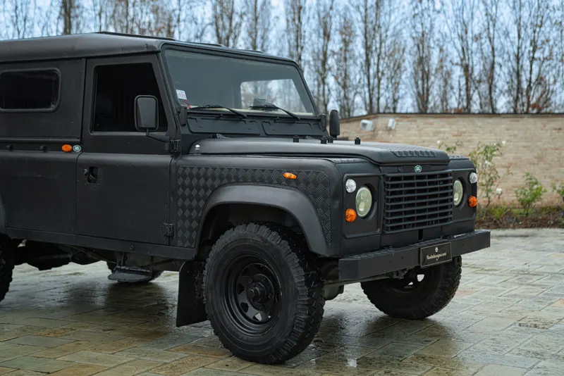 DEFENDER 16