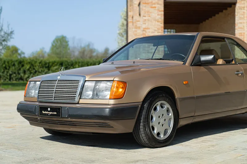 Mercedes-Benz 300 CE 12