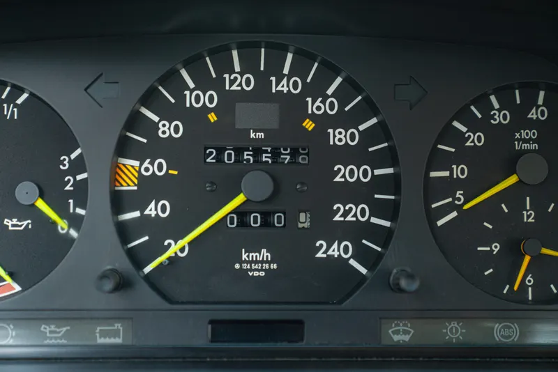 Mercedes-Benz 300 CE 41