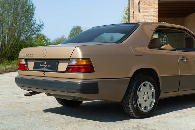 Mercedes-Benz 300 CE 13