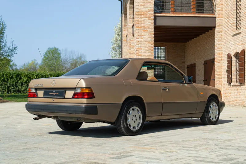 Mercedes-Benz 300 CE 7