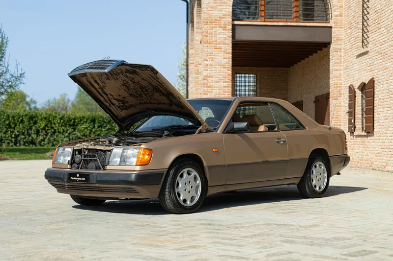 Mercedes-Benz 300 CE 42