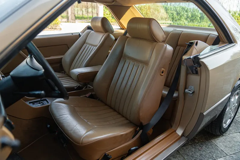 Mercedes-Benz 300 CE 23