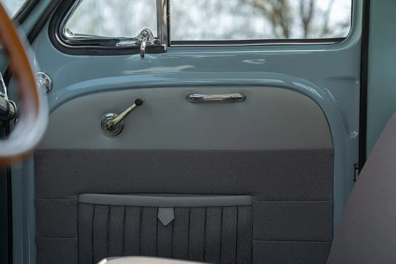 Renault DAUPHINE GORDINI 36