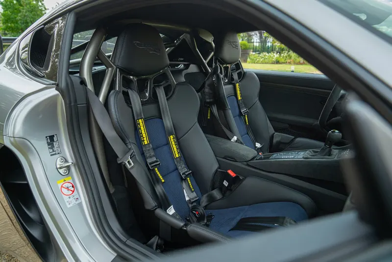 Porsche 718 CAYMAN GT4 RS “weissach” 79