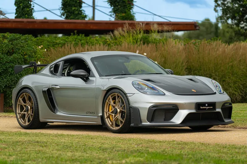 Porsche 718 CAYMAN GT4 RS “weissach” 10