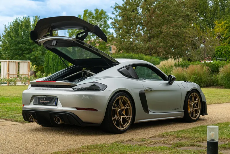 Porsche 718 CAYMAN GT4 RS “weissach” 17
