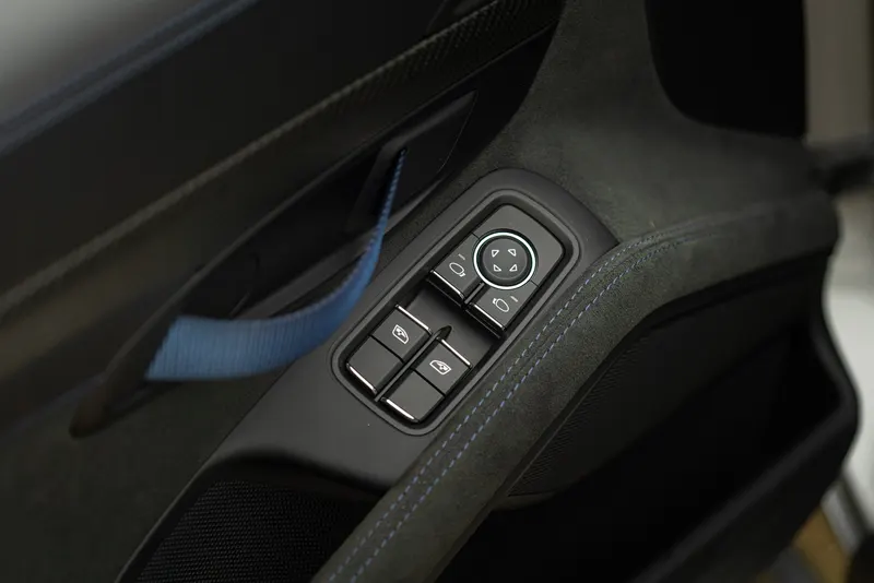 Porsche 718 CAYMAN GT4 RS “weissach” 15