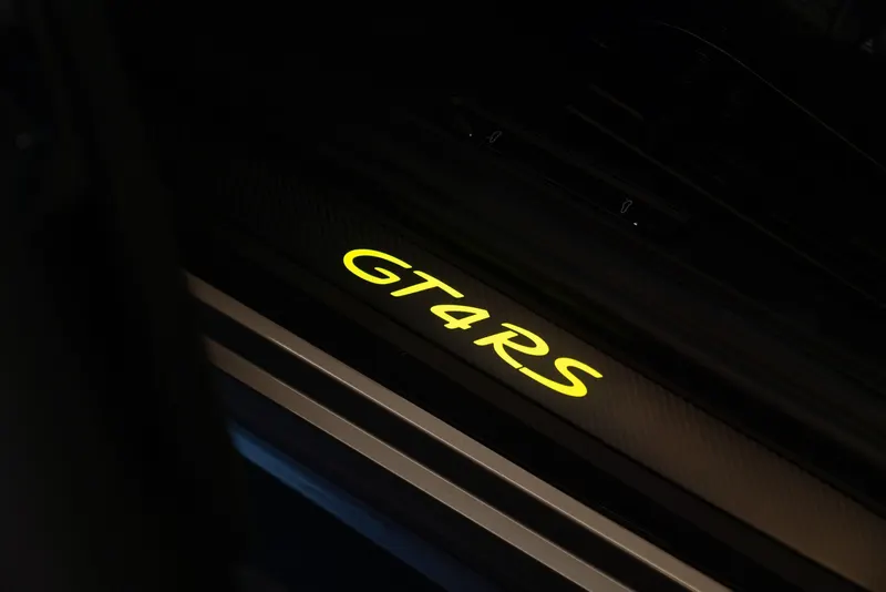 Porsche 718 CAYMAN GT4 RS “weissach” 80