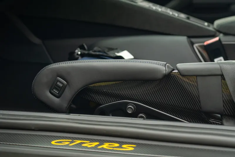 Porsche 718 CAYMAN GT4 RS “weissach” 13