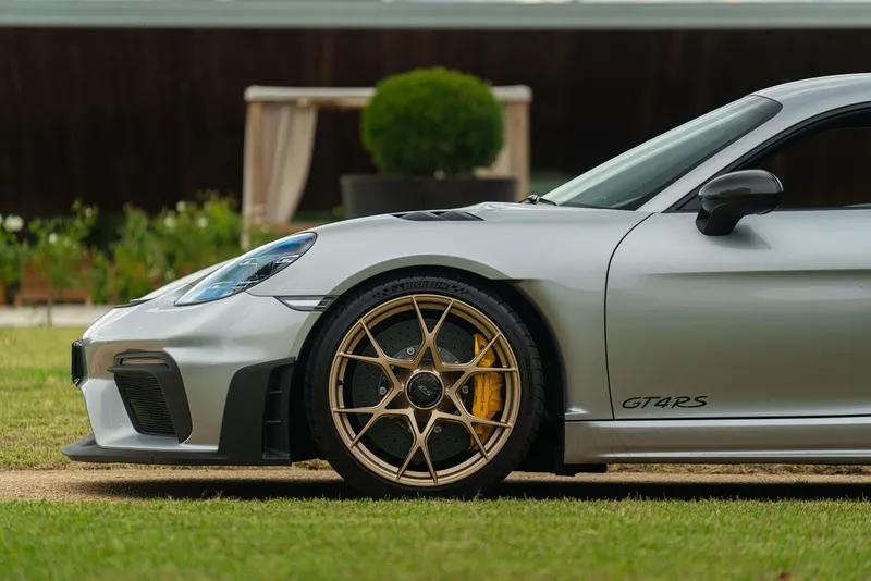 Porsche 718 CAYMAN GT4 RS “weissach” 59