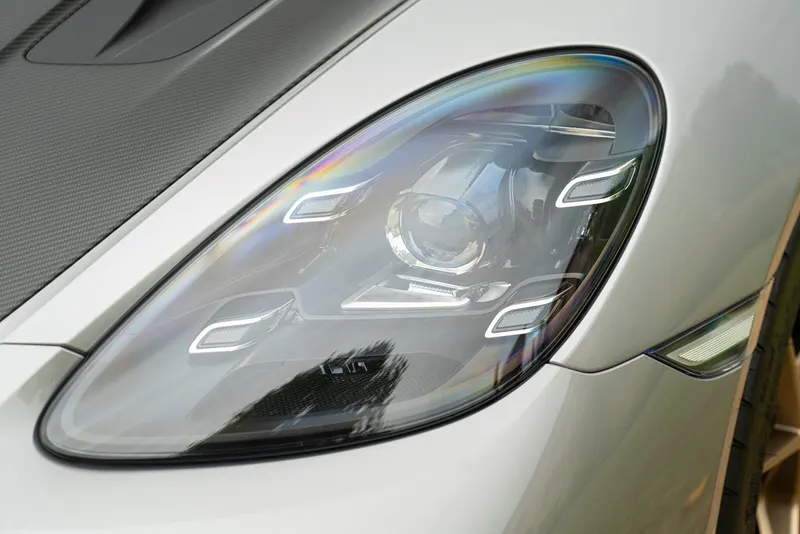 Porsche 718 CAYMAN GT4 RS “weissach” 62