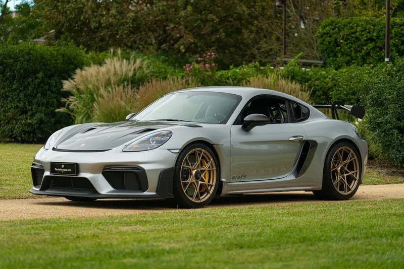 Porsche 718 CAYMAN GT4 RS “weissach” 111