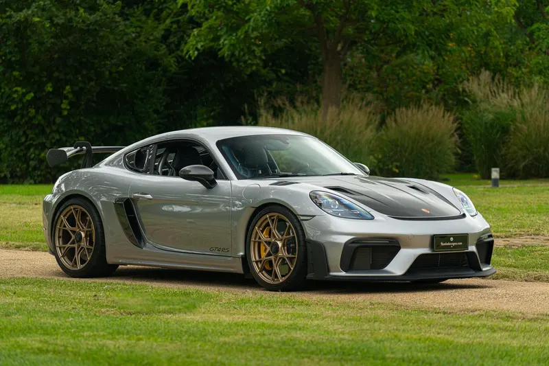 Porsche 718 CAYMAN GT4 RS “weissach” 2