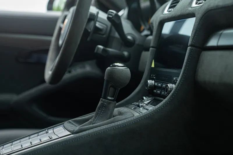 Porsche 718 CAYMAN GT4 RS “weissach” 72