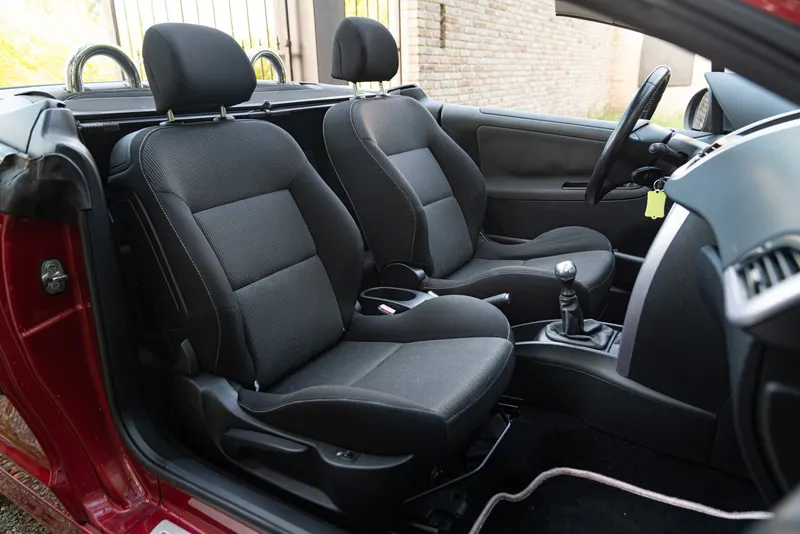 Peugeot 207 CC CABRIOLET 37