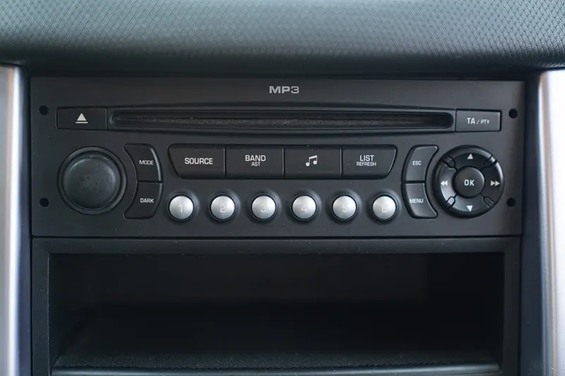 Peugeot 207 CC CABRIOLET 56