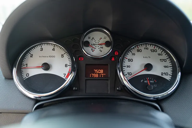Peugeot 207 CC CABRIOLET 52