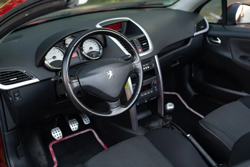 Peugeot 207 CC CABRIOLET 38