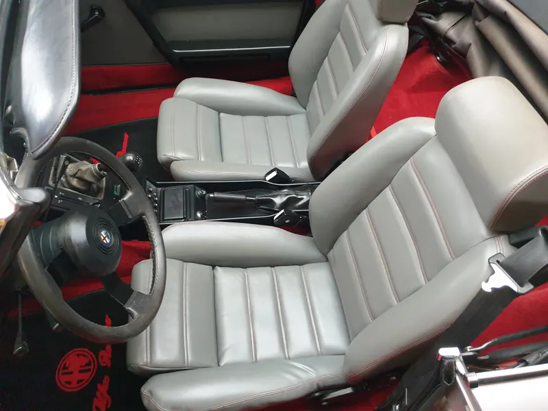 Alfa Romeo Spider 2.0 cc Quadrifoglio Verde 1986 certificata ASI con CRS 14