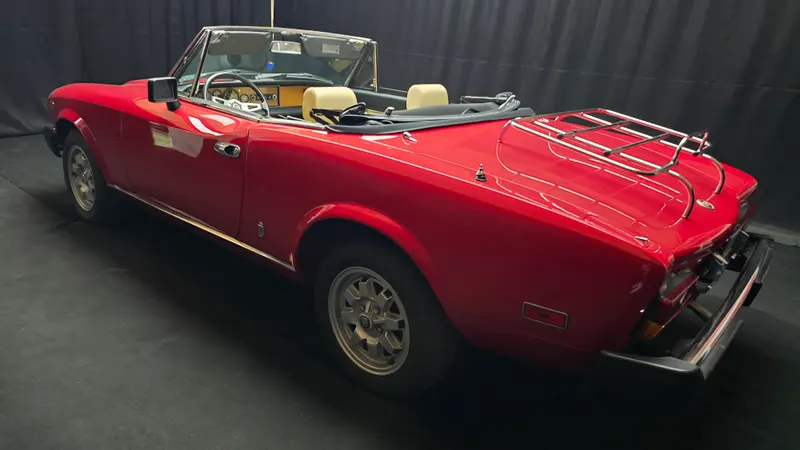Fiat 124 Sport Spider Pininfarina 2.0 I. anno 1982 certificata ASI co 3