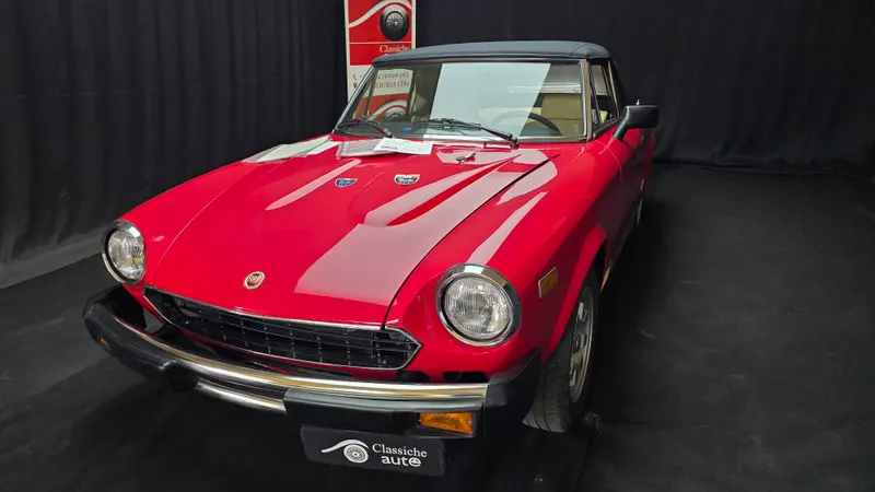 Fiat 124 Sport Spider Pininfarina 2.0 I. anno 1982 certificata ASI co 23