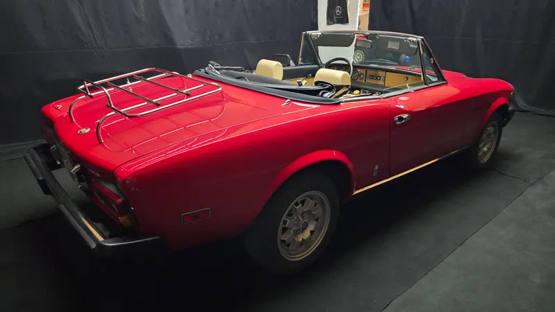 Fiat 124 Sport Spider Pininfarina 2.0 I. anno 1982 certificata ASI co 22