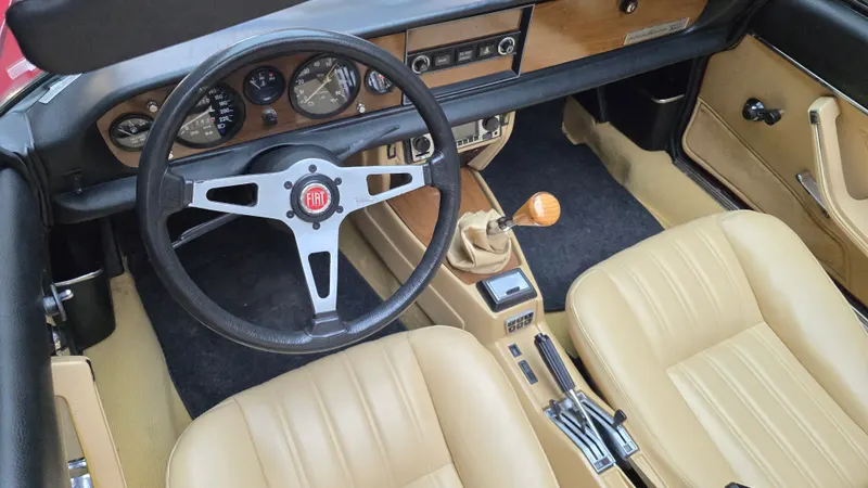 Fiat 124 Sport Spider Pininfarina 2.0 I. anno 1982 certificata ASI co 7
