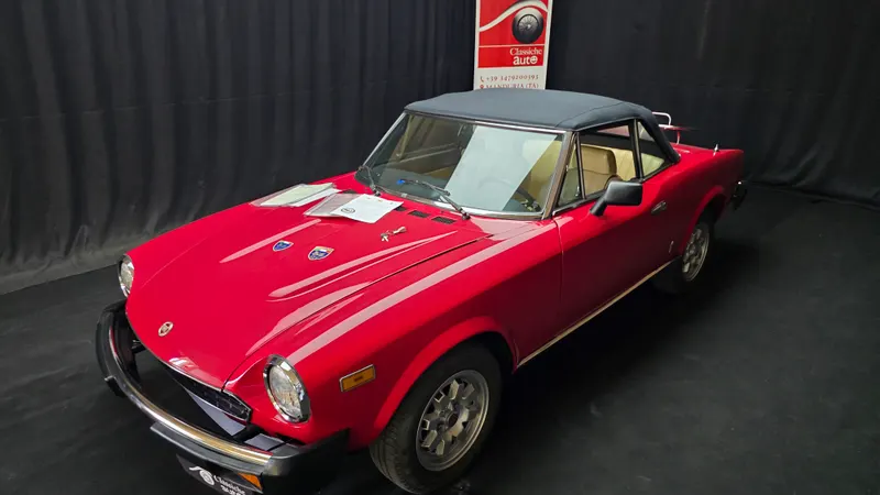 Fiat 124 Sport Spider Pininfarina 2.0 I. anno 1982 certificata ASI co 11