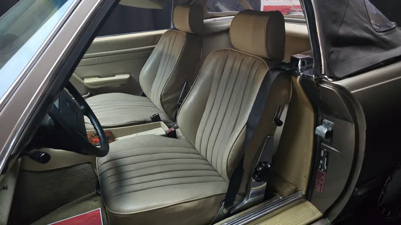 560 SL Roadster  anno 1988 certificata ASI con C.R.S. 23