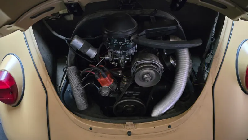 Volkswagen Maggiolone vetro piatto ASI anno 1975 26