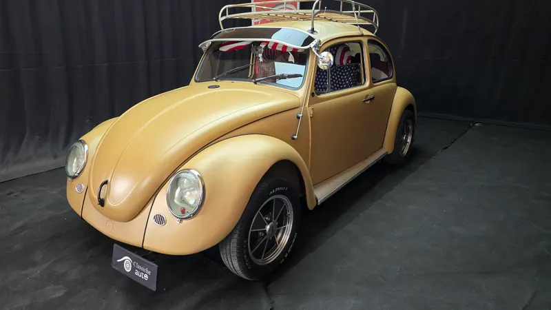 Volkswagen Maggiolone vetro piatto ASI anno 1975 14