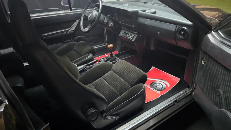 Alfa Romeo Alfetta GTV 6 TETTO APRIBILE certificata ASI con C.R.S. 12