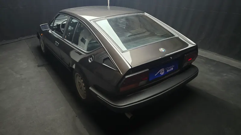Alfa Romeo Alfetta GTV 6 TETTO APRIBILE certificata ASI con C.R.S. 3