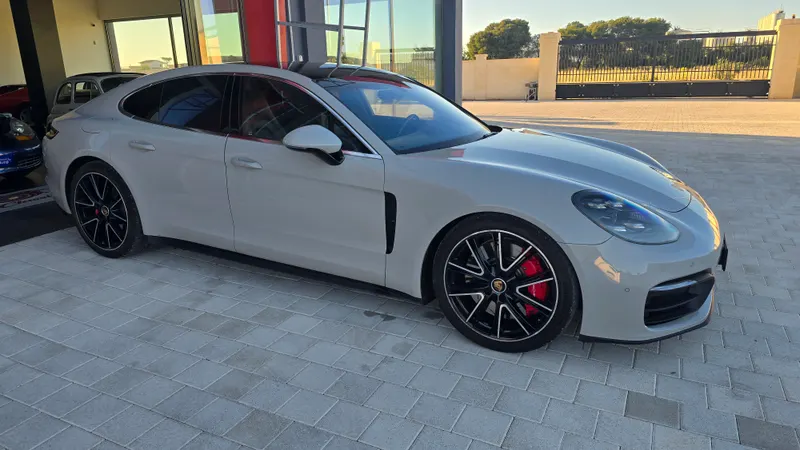 Porsche Panamera 4S e-hybrid automatico 29