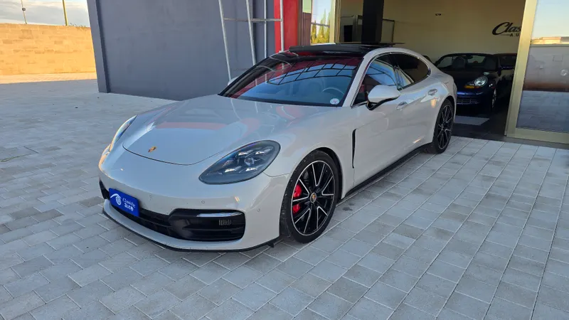 Porsche Panamera 4S e-hybrid automatico 32
