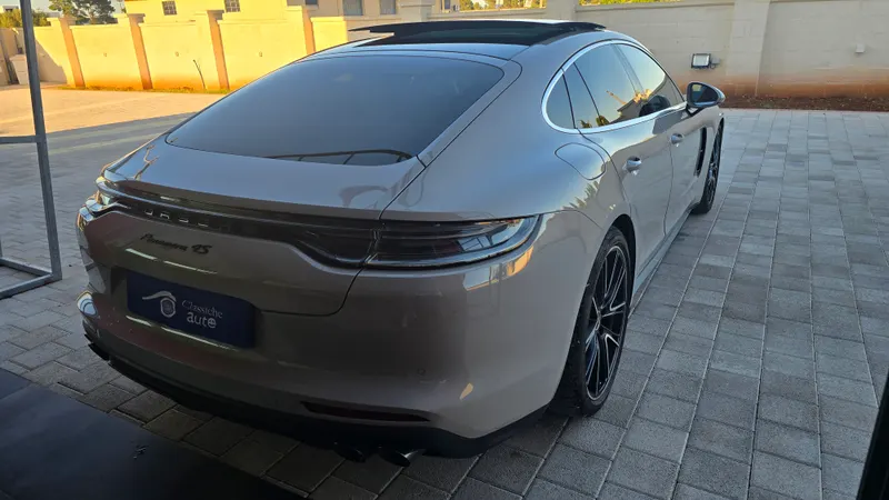 Porsche Panamera 4S e-hybrid automatico 33