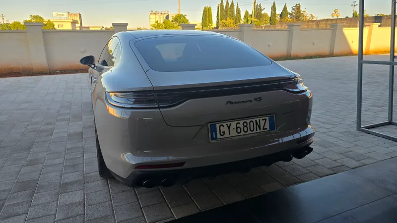 Porsche Panamera 4S e-hybrid automatico 28