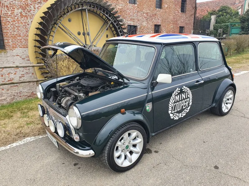 Mini Cooper 1300 18
