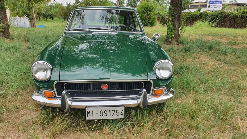 MG B gt coupé 9
