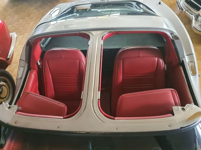 Chevrolet Corvette 24